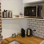Апартаменты Another Brick In The In Sleeps 9 Париж