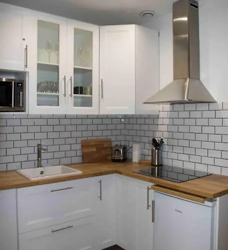 Another Brick In The In Sleeps 9 Apartmán *