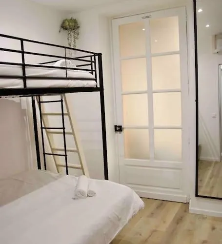 Another Brick In The In Sleeps 9 Apartmán *